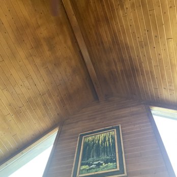 Many Colors Painting - Before of the ceiling and opposing walls. - Painters Near Me - Fort Collins, Colorado Many Colors Painting - Before of the ceiling and opposing walls. - Painters Near Me - Fort Collins, Colorado