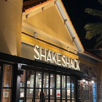 Shake Shack Winter Park - Entrance - Burgers Near Me - Winter Park, Florida Shake Shack Winter Park - Entrance - Burgers Near Me - Winter Park, Florida