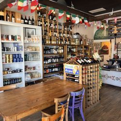 Angelo's Italian Deli - Interior