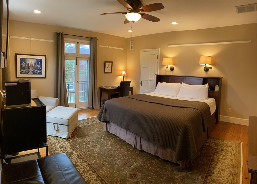 CITY HOUSE BED & BREAKFAST Updated October 2024 38 Photos & 18