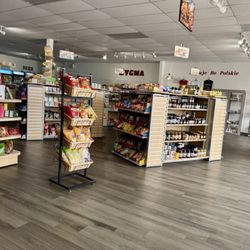 ZYGMA European Groceries & Deli - Inside