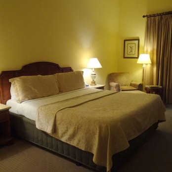 The Capri Inn - Room with a king sized bed. - Hotels Near Me - Naples, Florida
