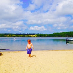 Sun Retreats Peters Pond - Water at lake was warm and so inviting. Sand clean and safe.