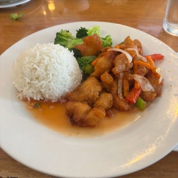 BaanThai Thai Cuisine - Sweet & Sour Chicken - Thai Near Me - San Antonio, Texas BaanThai Thai Cuisine - Sweet & Sour Chicken - Thai Near Me - San Antonio, Texas
