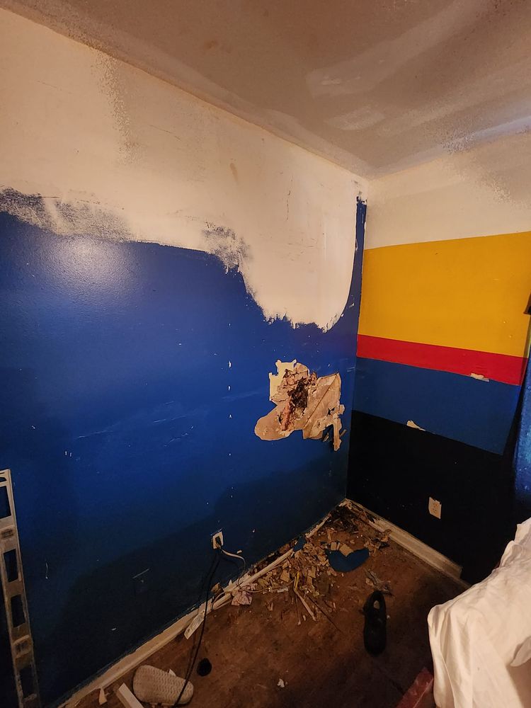 Slide of Mike The Handyman