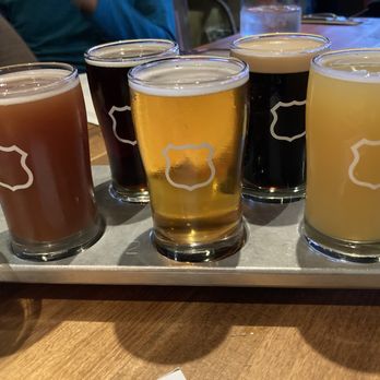 Tap & Barrel - Convention Centre - Beer flight - Comfort Food Near Me - Vancouver, British Columbia