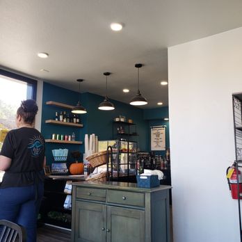 Perfect Pour Cafe - Cafes Near Me - Pacifica, California