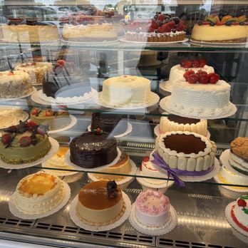 La Roma Pastry Shop - Bakeries Near Me - Oakdale, New York