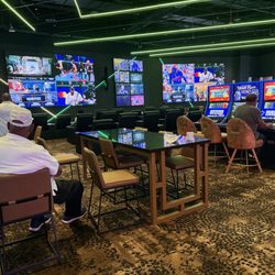 Wind Creek Chicago Southland - Their sports betting room.