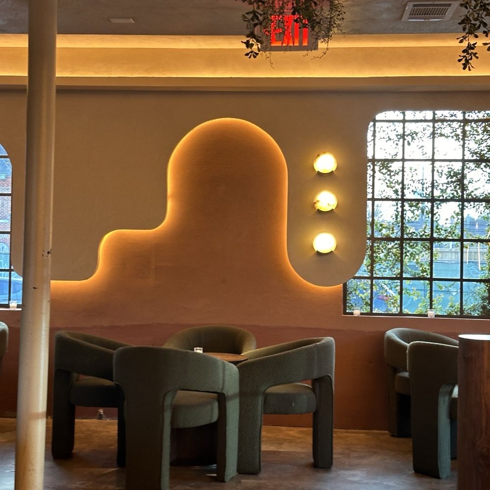 Melrose - Cocktail Bars Near Me - Houston, Texas