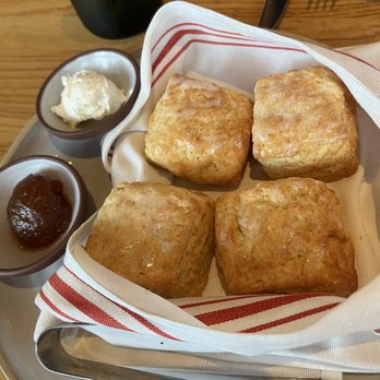 Yardbird Table & Bar - Classic Buttermilk Biscuits - Southern Near Me - Miami Beach, Florida