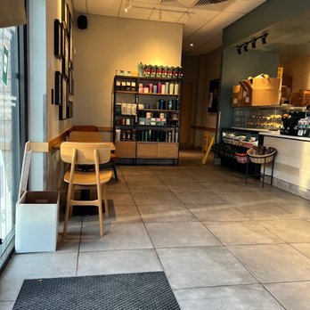 Starbucks - Lobby - Coffee & Tea Near Me - O'Fallon, Illinois