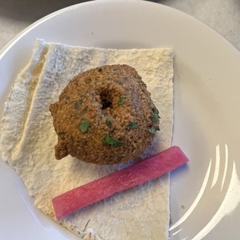 Cambria Cafe - Falafel  appetizer  - yum! - American Near Me - Cambria, California