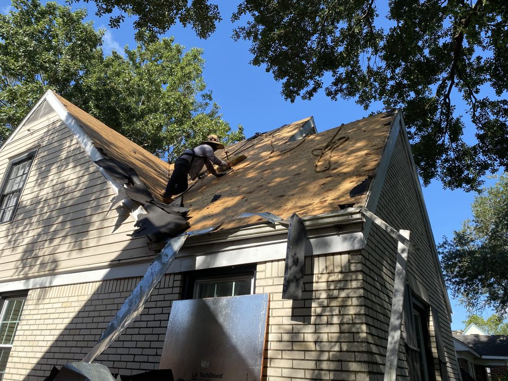 Slide of Natchez Roofing