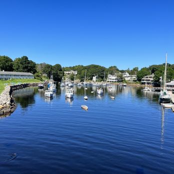 Footbridge Lobster - Outside - Seafood Near Me - Ogunquit, Maine