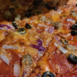 Louis Style Pizza