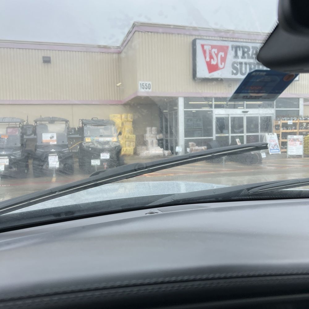 Tractor Supply - If you're black stay away! - Outdoor Gear Near Me - Mansfield, Texas