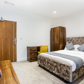 OYO The Arch - Hotels Near Me - Wembley, XGL