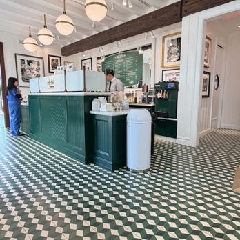 Ralph's Coffee - Pretty floor - Coffee & Tea Near Me - Palo Alto, California Ralph's Coffee - Pretty floor - Coffee & Tea Near Me - Palo Alto, California