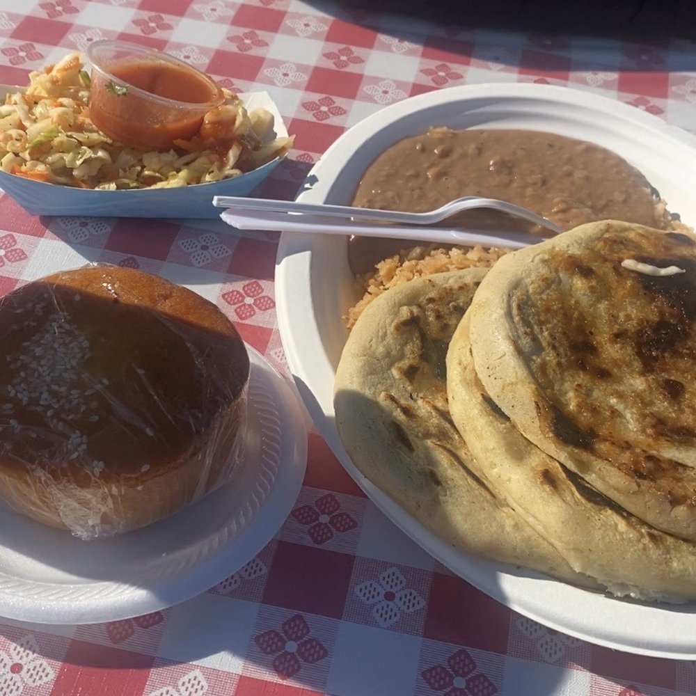 Pupusa Especial and quesidilla pan dulce Pupusa Especial and quesidilla pan dulce