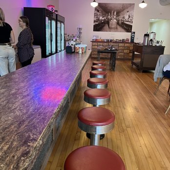 Cathyrn’s Market - Coffee & Tea Near Me - Dodgeville, Wisconsin Cathyrn’s Market - Coffee & Tea Near Me - Dodgeville, Wisconsin