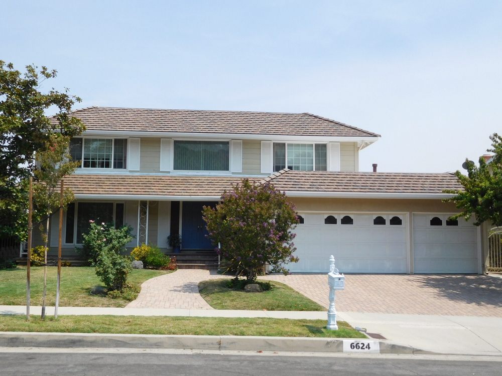 Slide of United Roofing