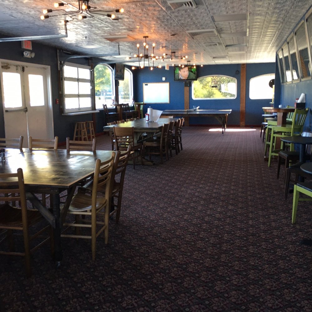 The 3rd Deck Burger Bar - Big tables and ping pong - Burgers Near Me - Chattanooga, Tennessee The 3rd Deck Burger Bar - Big tables and ping pong - Burgers Near Me - Chattanooga, Tennessee