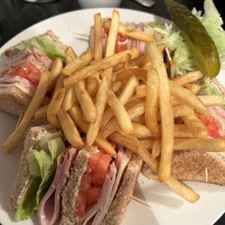 Bobby's Table - Vanier club sandwich