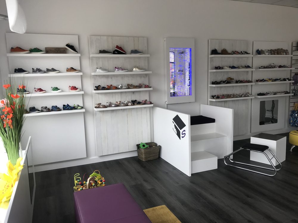 SHOEDINI - Updated September 2024 - 13a Bodmin Place, Broughton, Milton