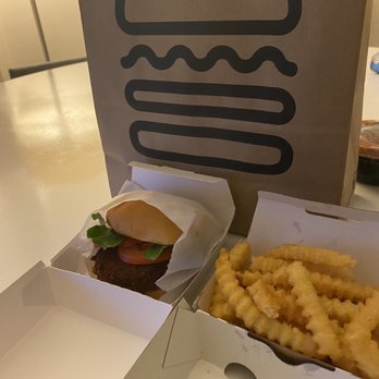 Shake Shack - Penn Station - Burgers Near Me - New York, New York Shake Shack - Penn Station - Burgers Near Me - New York, New York
