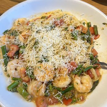 Olive Garden Italian Restaurant - Shrimp scampi - Italian Near Me - Palmdale, California