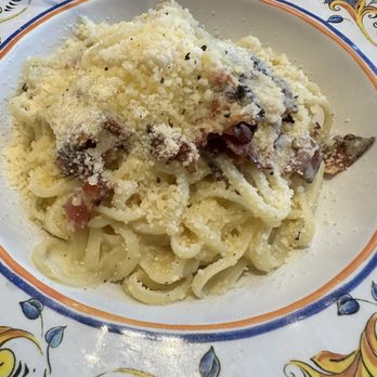It Italian Trattoria - Carbonara Pasta - Desserts Near Me - Hollywood, Florida
