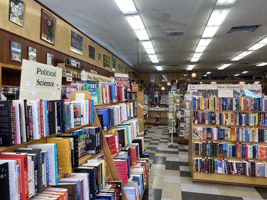 Pegasus Books by null