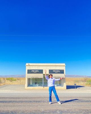 Prada Marfa by null