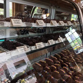 Richey's Chocolates - Large, medium, small decorative chocolate eggs. - Candy Stores Near Me - Bradenton, Florida Richey's Chocolates - Large, medium, small decorative chocolate eggs. - Candy Stores Near Me - Bradenton, Florida