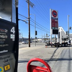 Sinaco Oil - Corner of national & sawtelle