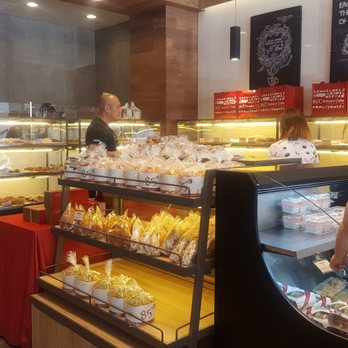 85°C Bakery Cafe-Blalock - pastry section - Bakeries Near Me - Houston, Texas 85°C Bakery Cafe-Blalock - pastry section - Bakeries Near Me - Houston, Texas