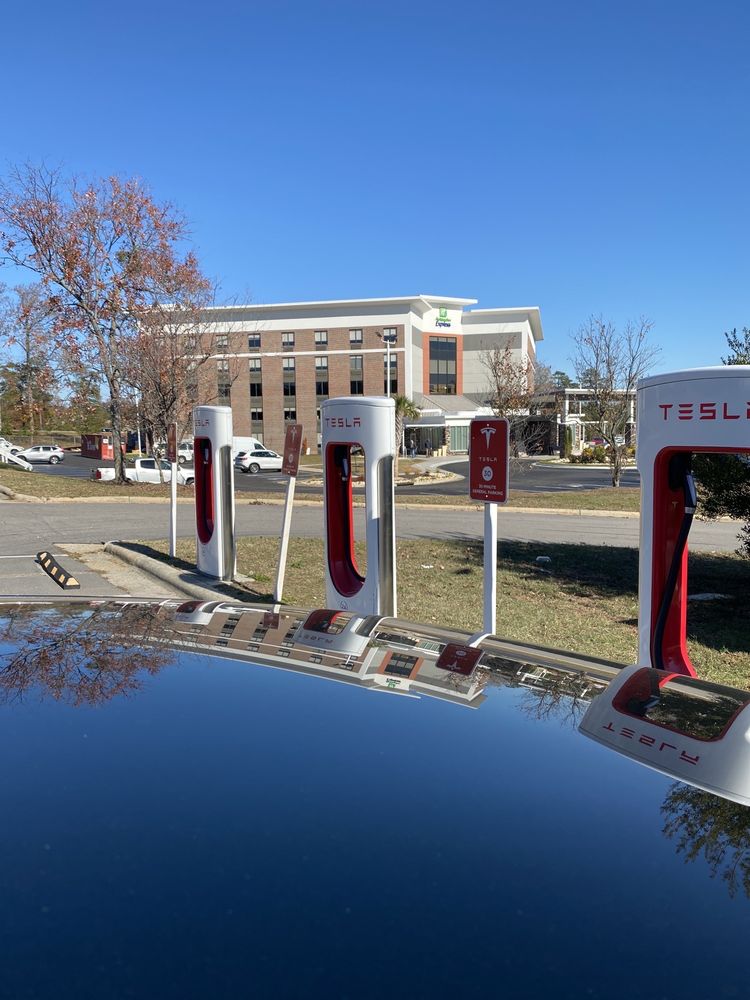 HOLIDAY INN EXPRESS ROCKY MOUNT SPORTS CENTER Updated March 2024