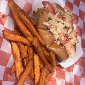 $6 upgrade two sweet potato fries over chips and a 4.5 ounce lobster traditional roll. Outrageous !