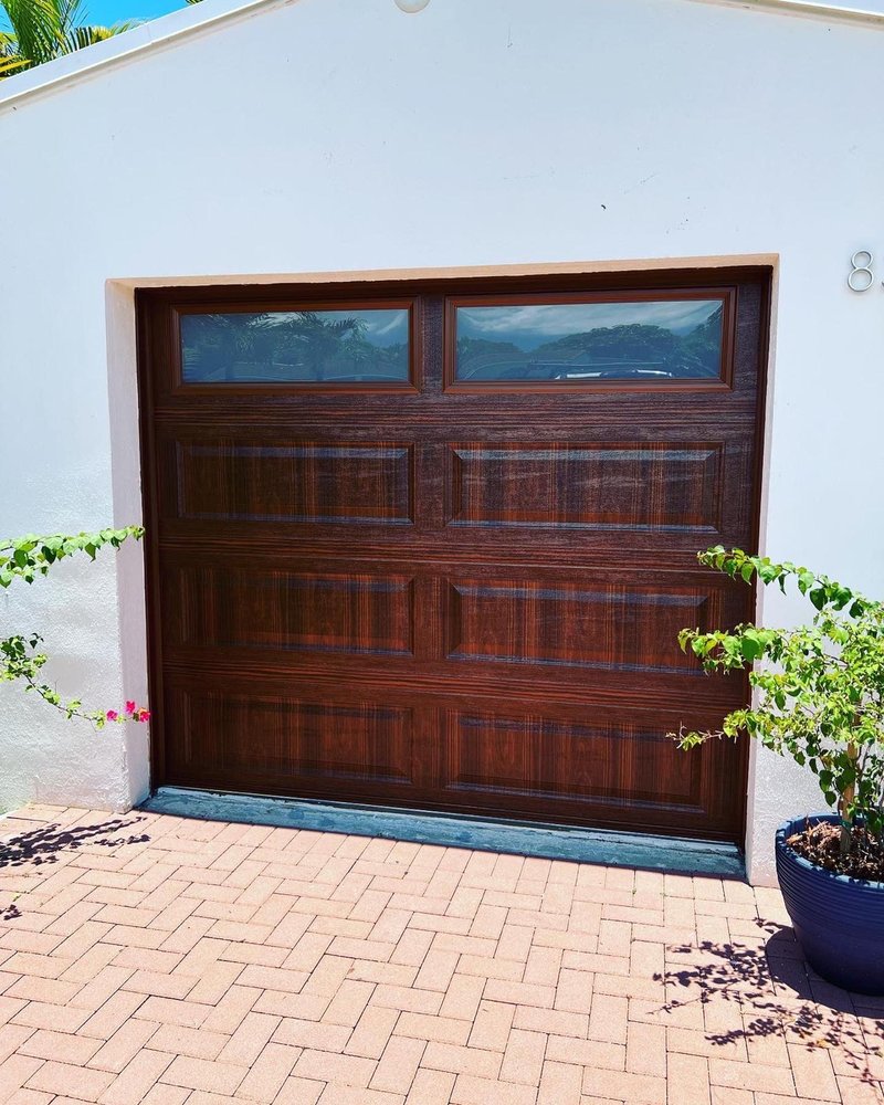 305 DOORS CORP - Garage Door Contractor in Miami, FL