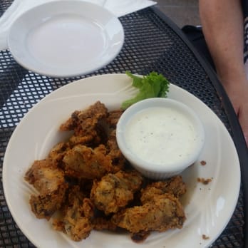 Fitter's Pub - We had the portobello mushroom appetizer. - Pizza Near Me - Warrensburg, Missouri