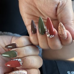 Queen Bee Nail Salin & Spa