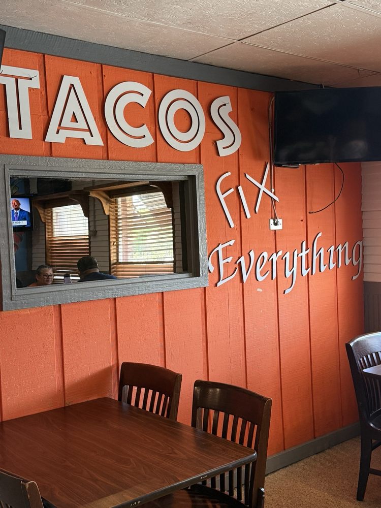 Henrys Puffy Tacos
