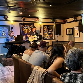 Phil Trani's Restaurant - Live music - Music Venues Near Me - Long Beach, California