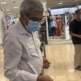 Sunglass Hut - PK refusing to honor sales price. On their own website. Wasted my time and money. - Sunglasses Near Me - Newark, California Sunglass Hut - PK refusing to honor sales price. On their own website. Wasted my time and money. - Sunglasses Near Me - Newark, California