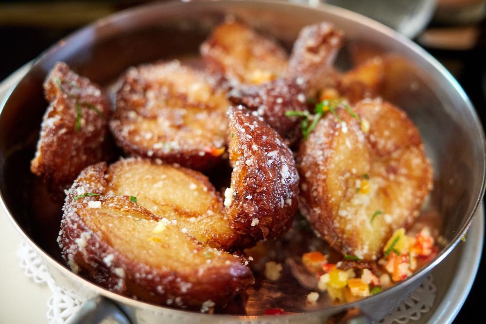 CINO Updated November 2024 1343 Photos & 239 Reviews 987 Queen St