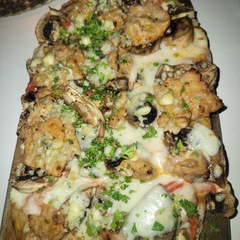 Nado Republic - Funghi & Salsiccia Pizze - Wine Bars Near Me - Coronado, California