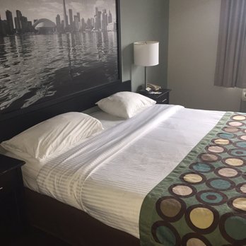 Super 8 by Wyndham Peterborough - Hotels Near Me - Peterborough, Ontario
