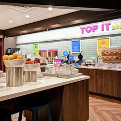 Tru by Hilton Wytheville - Breakfast Area