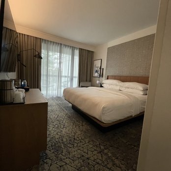 Sheraton Chapel Hill Hotel - Bedroom in suite - Hotels Near Me - Chapel Hill, North Carolina Sheraton Chapel Hill Hotel - Bedroom in suite - Hotels Near Me - Chapel Hill, North Carolina